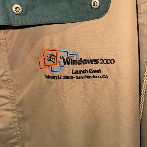 Sierra Sport Tan Jacket w/Full Zipper/Hood - XL - Microsoft Windows Launch event - Picture 3 of 8